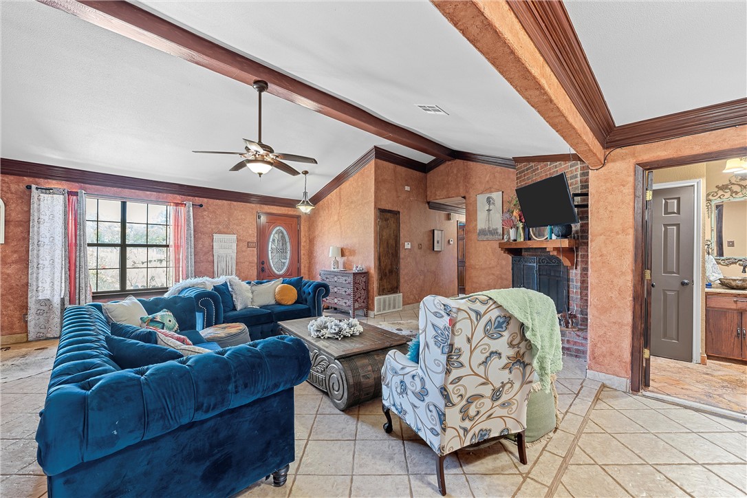 3433 W Tours Road