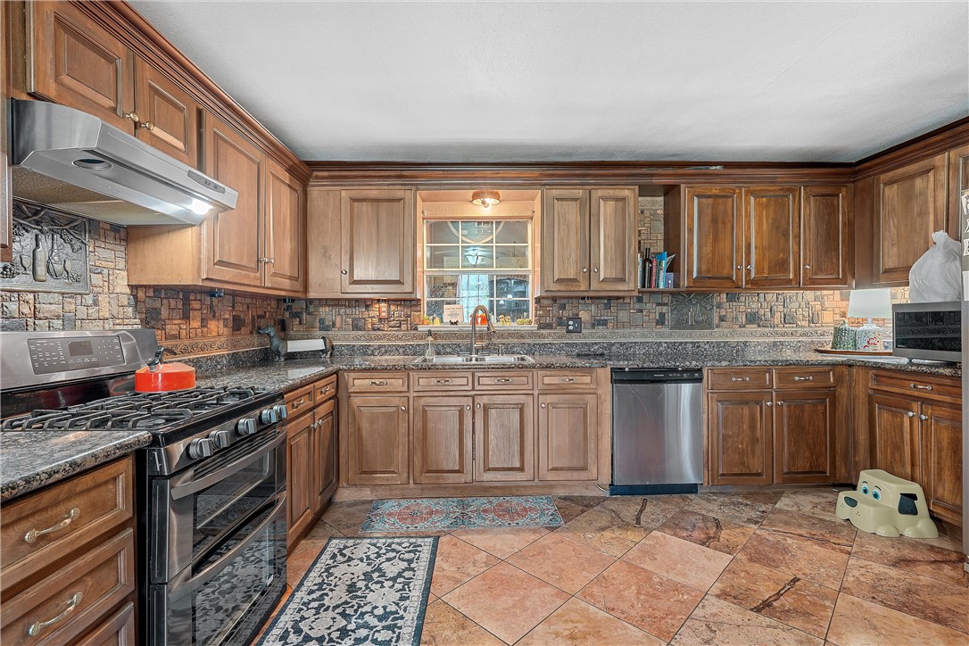 3433 W Tours Road
