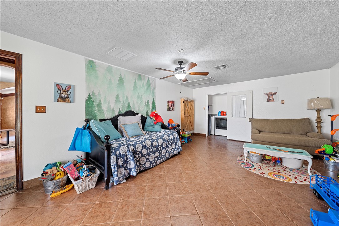 3433 W Tours Road