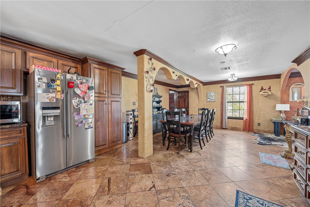 3433 W Tours Road