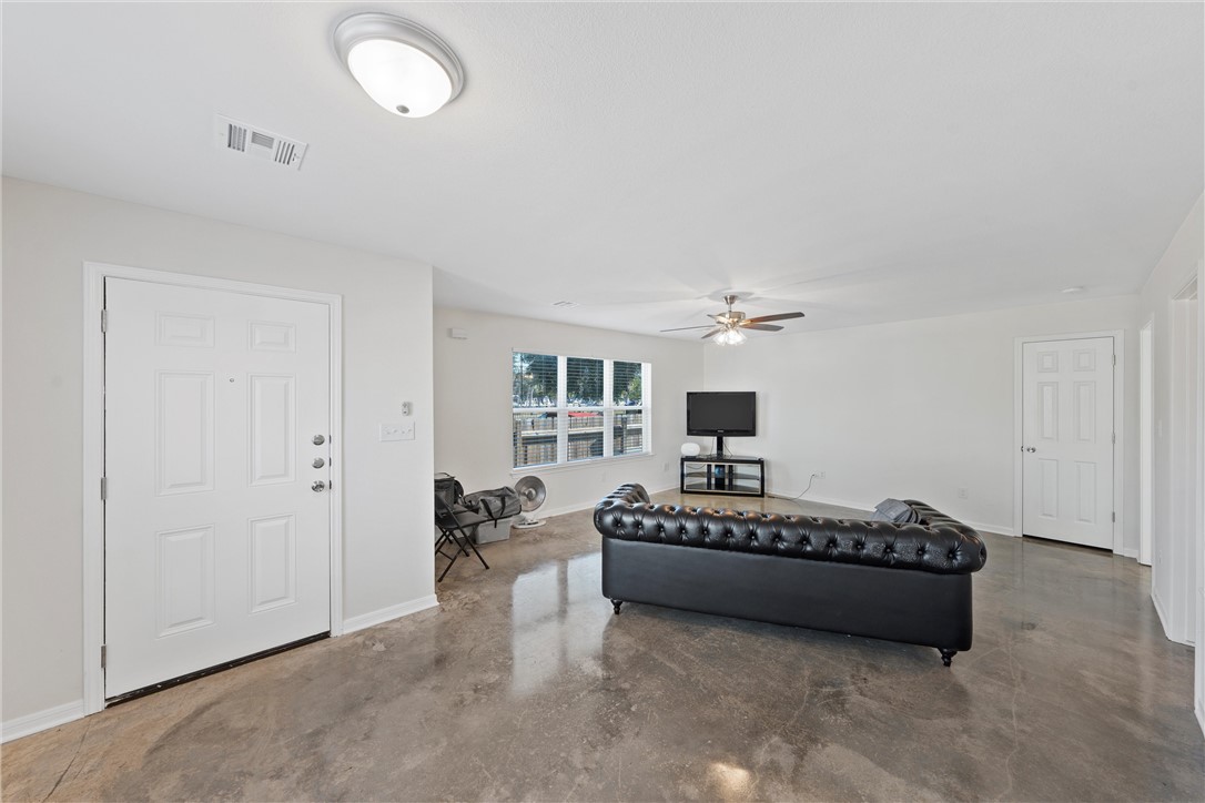 2505 S 7th Street