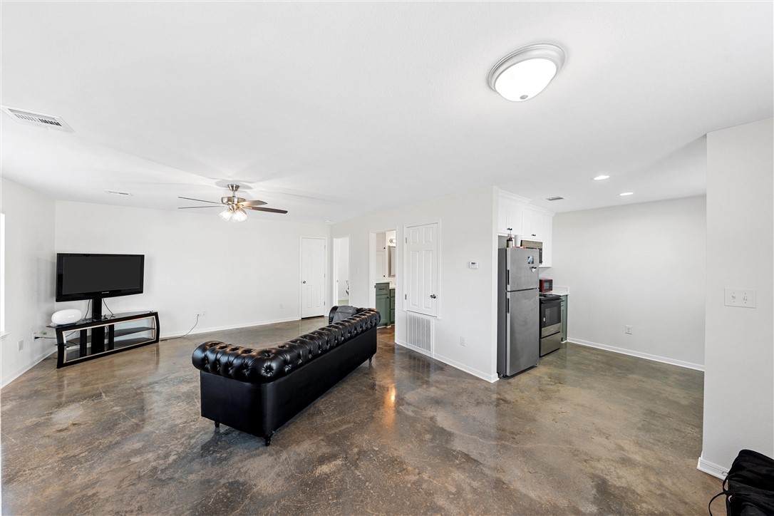2505 S 7th Street