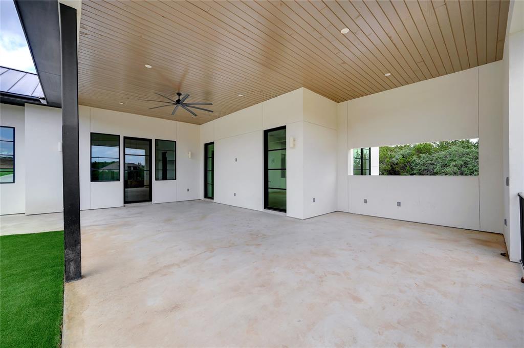 1222 Bluff Woods DR