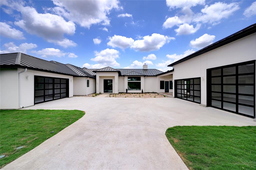 1222 Bluff Woods DR