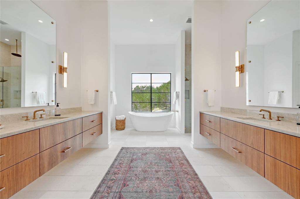 1222 Bluff Woods DR