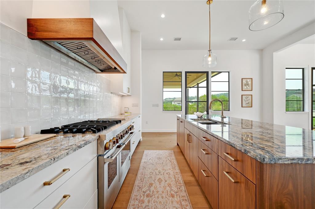 1222 Bluff Woods DR