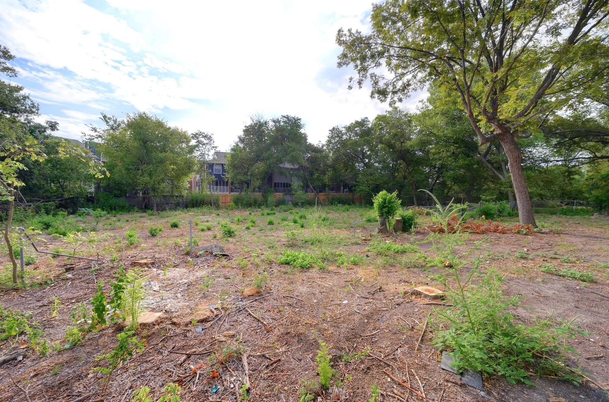 300 Pecan DR