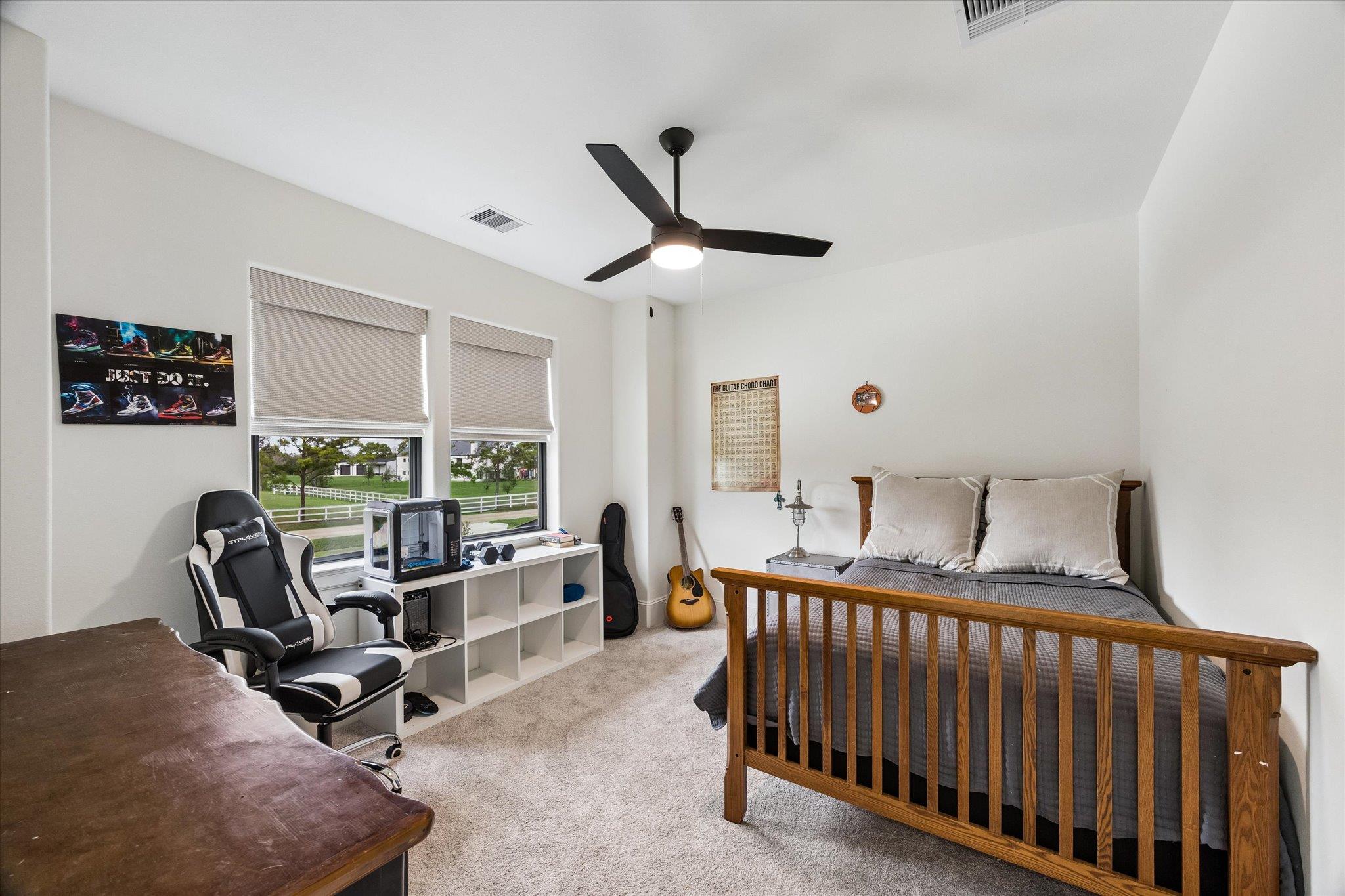 301 W Viejo DR