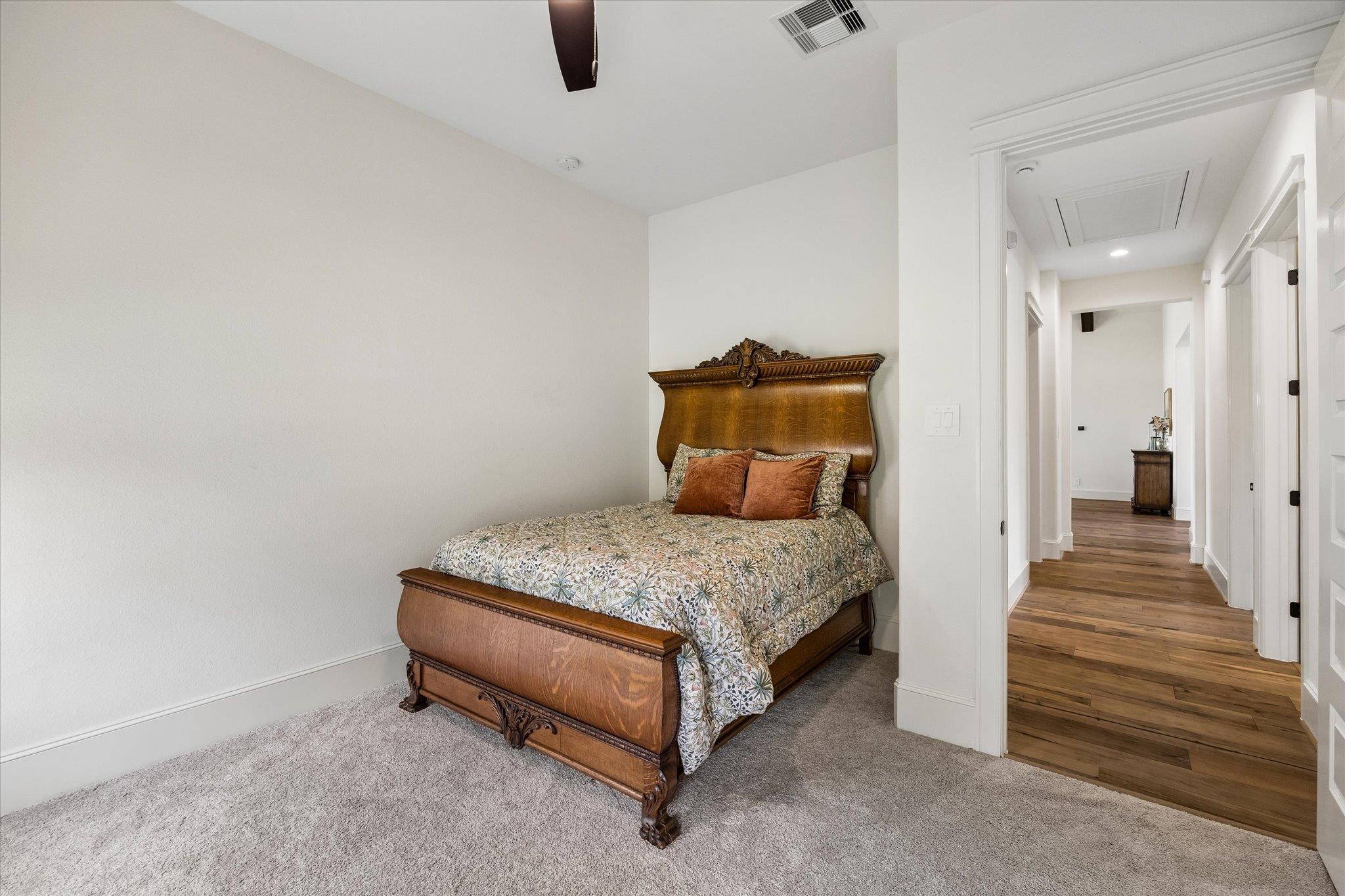 301 W Viejo DR
