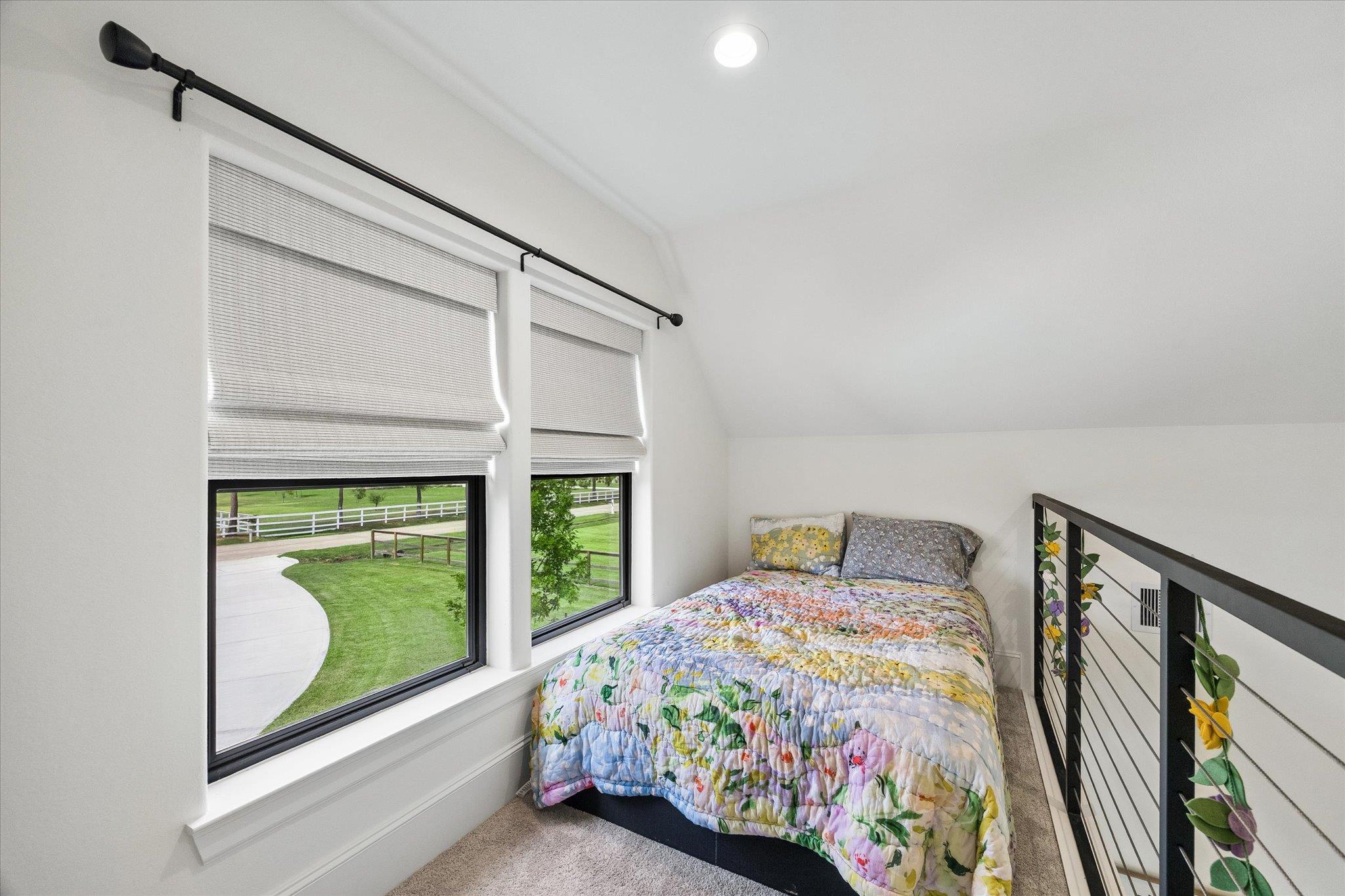 301 W Viejo DR