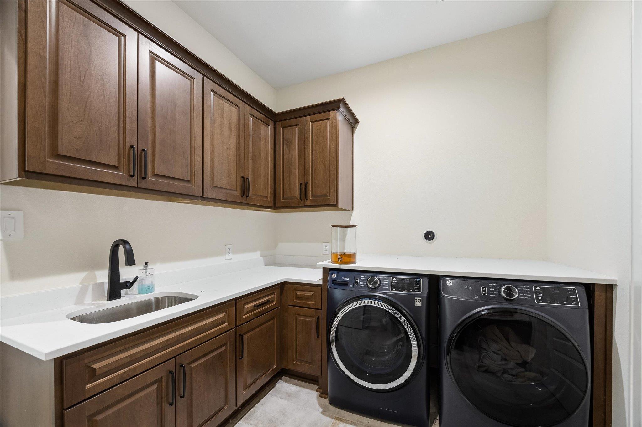 301 W Viejo DR