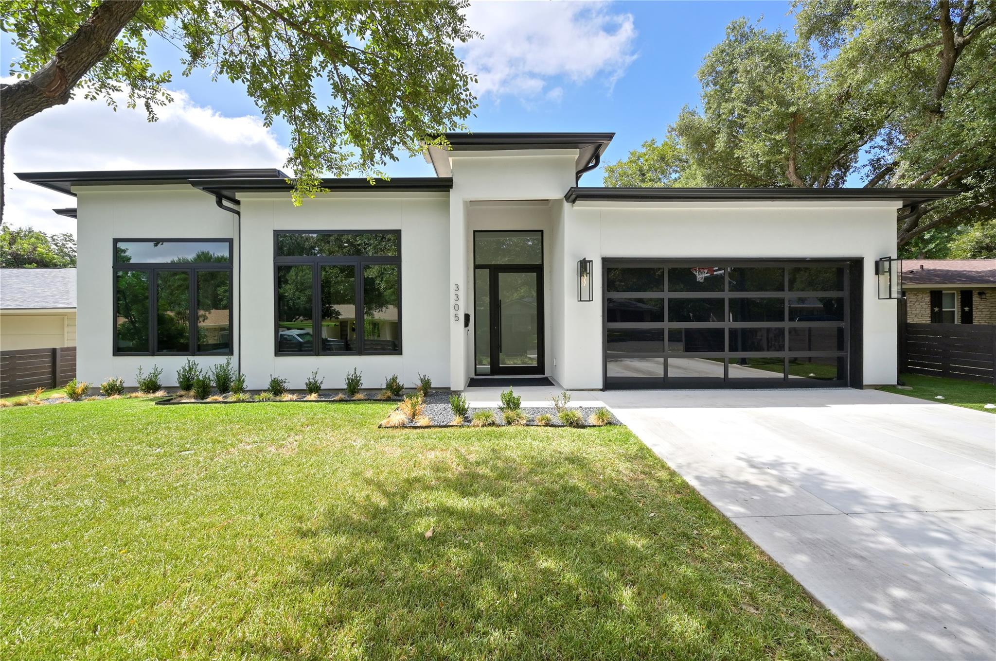 3305 Skylark DR
