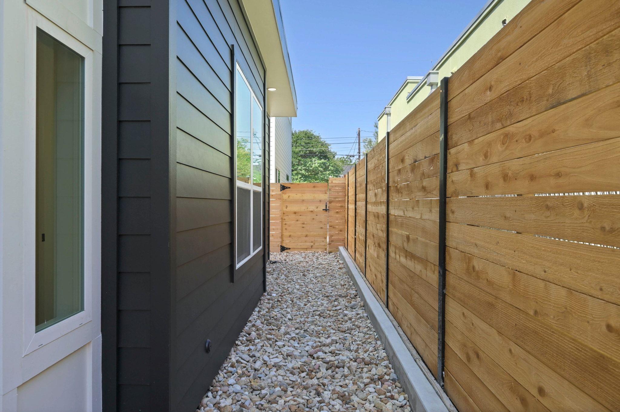 1407 Cedar Ave # 2