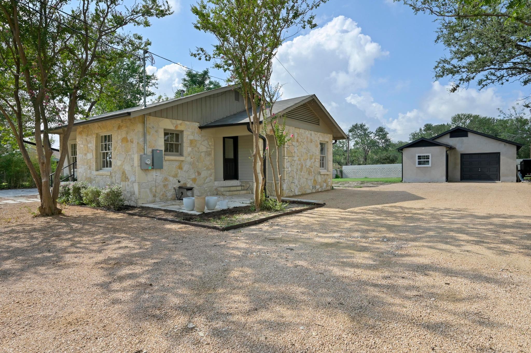 3501 Pecan Springs RD