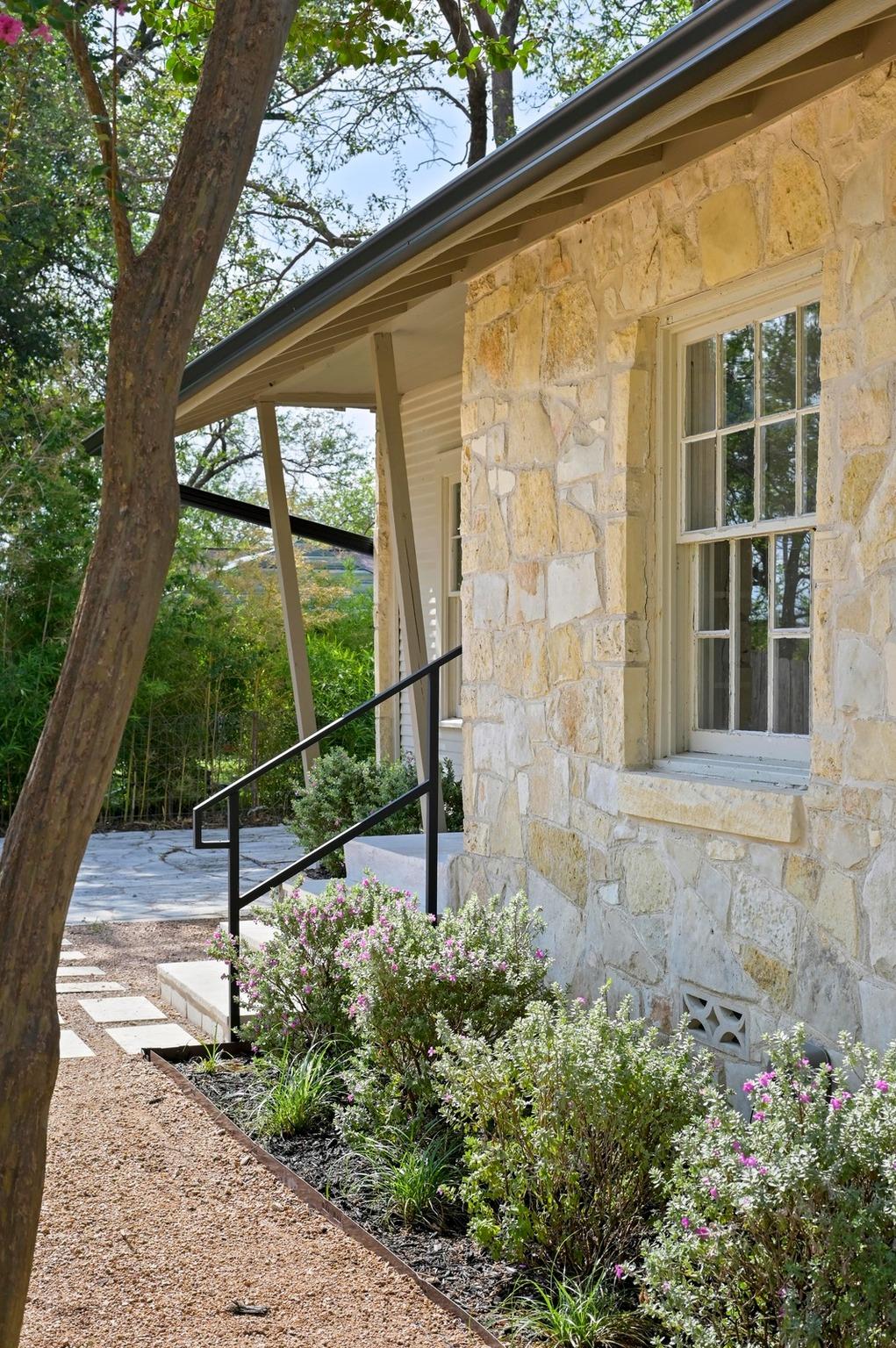 3501 Pecan Springs RD
