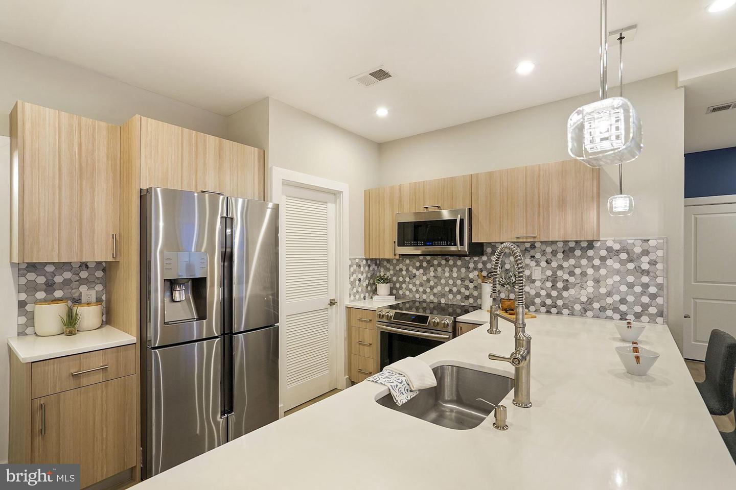 340 Adams STREET NE Unit: 103