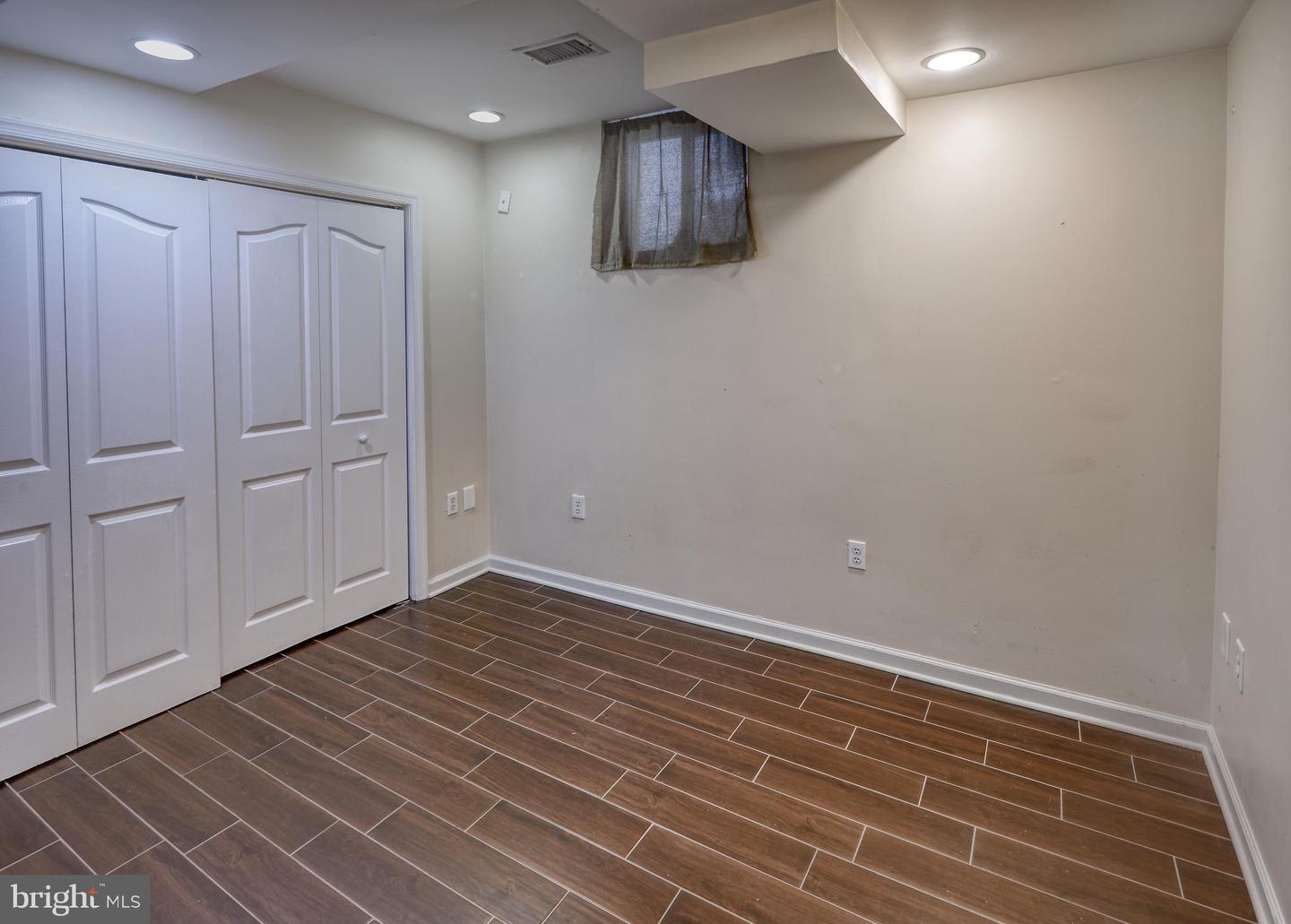 804 Rhode Island AVENUE NW Unit: ENGLISH BASEMENT