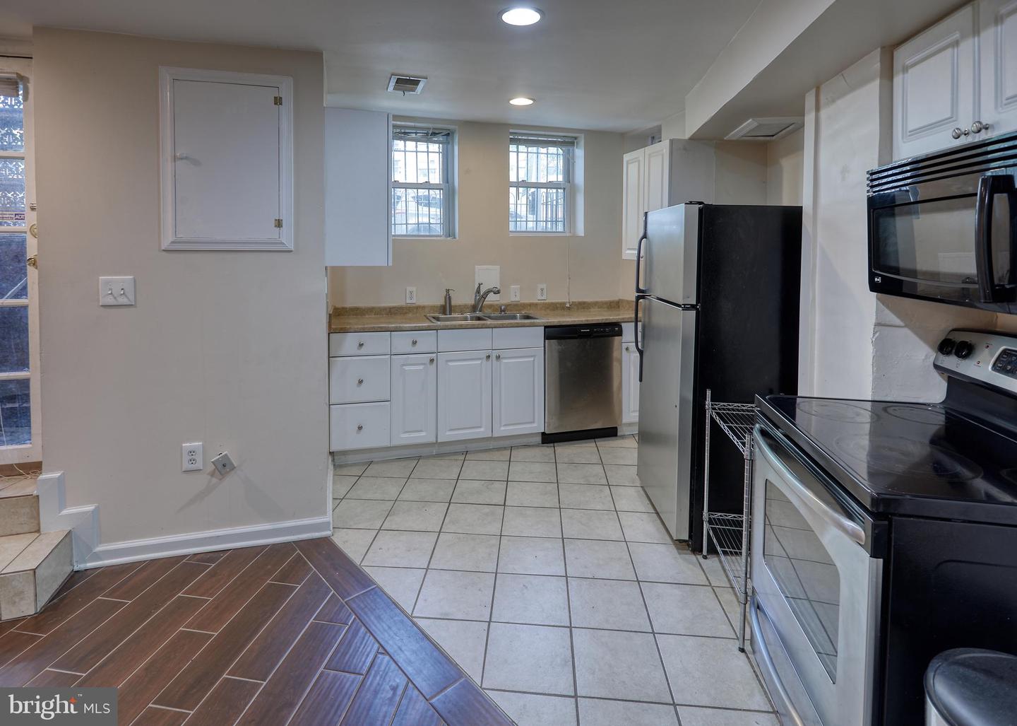 804 Rhode Island AVENUE NW Unit: ENGLISH BASEMENT