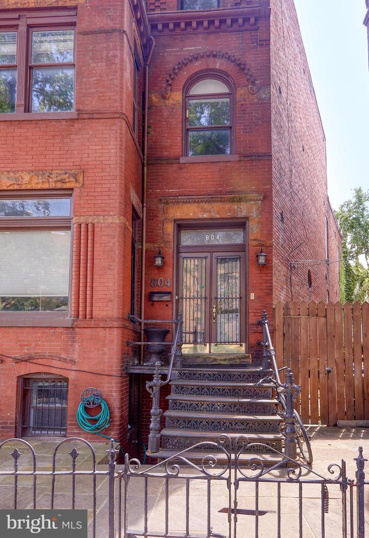 804 Rhode Island AVENUE NW Unit: ENGLISH BASEMENT