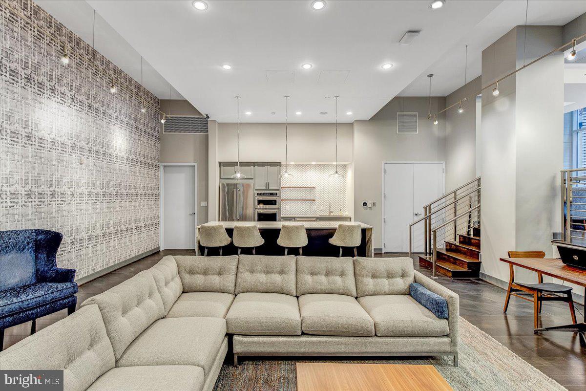 1025 1st STREET SE Unit: 1108