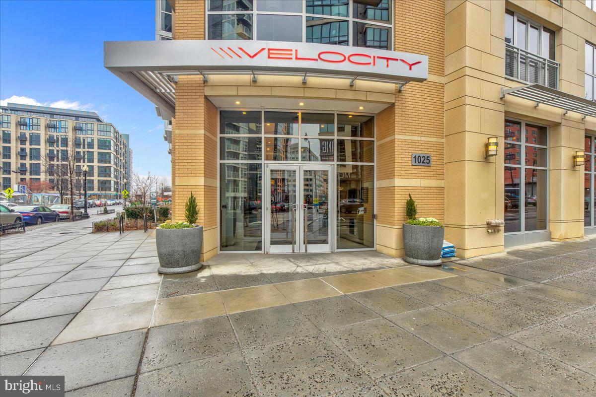 1025 1st STREET SE Unit: 1108