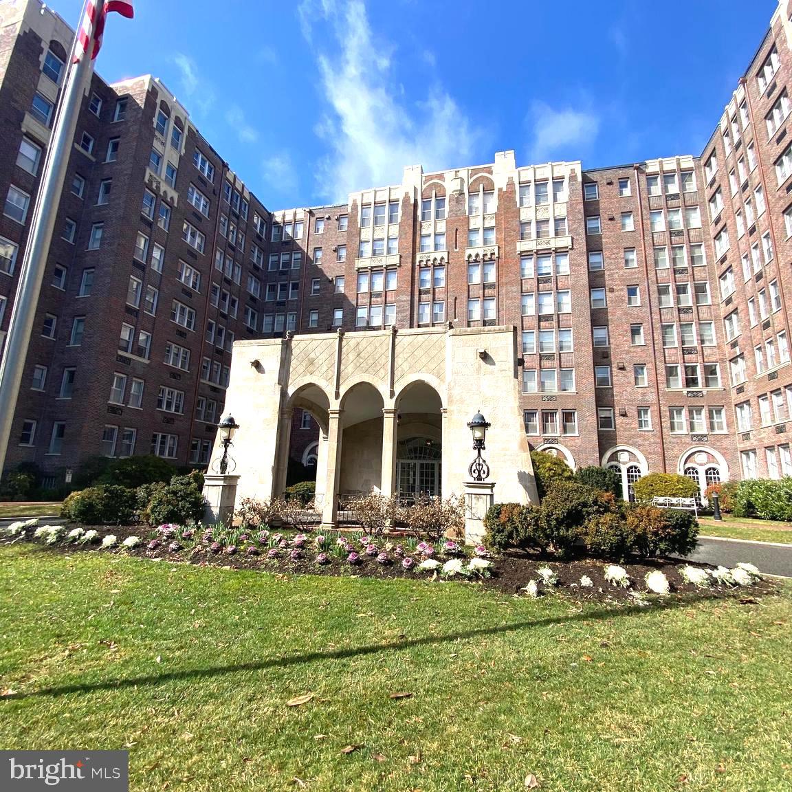 4000 Cathedral AVENUE NW Unit: 854-B