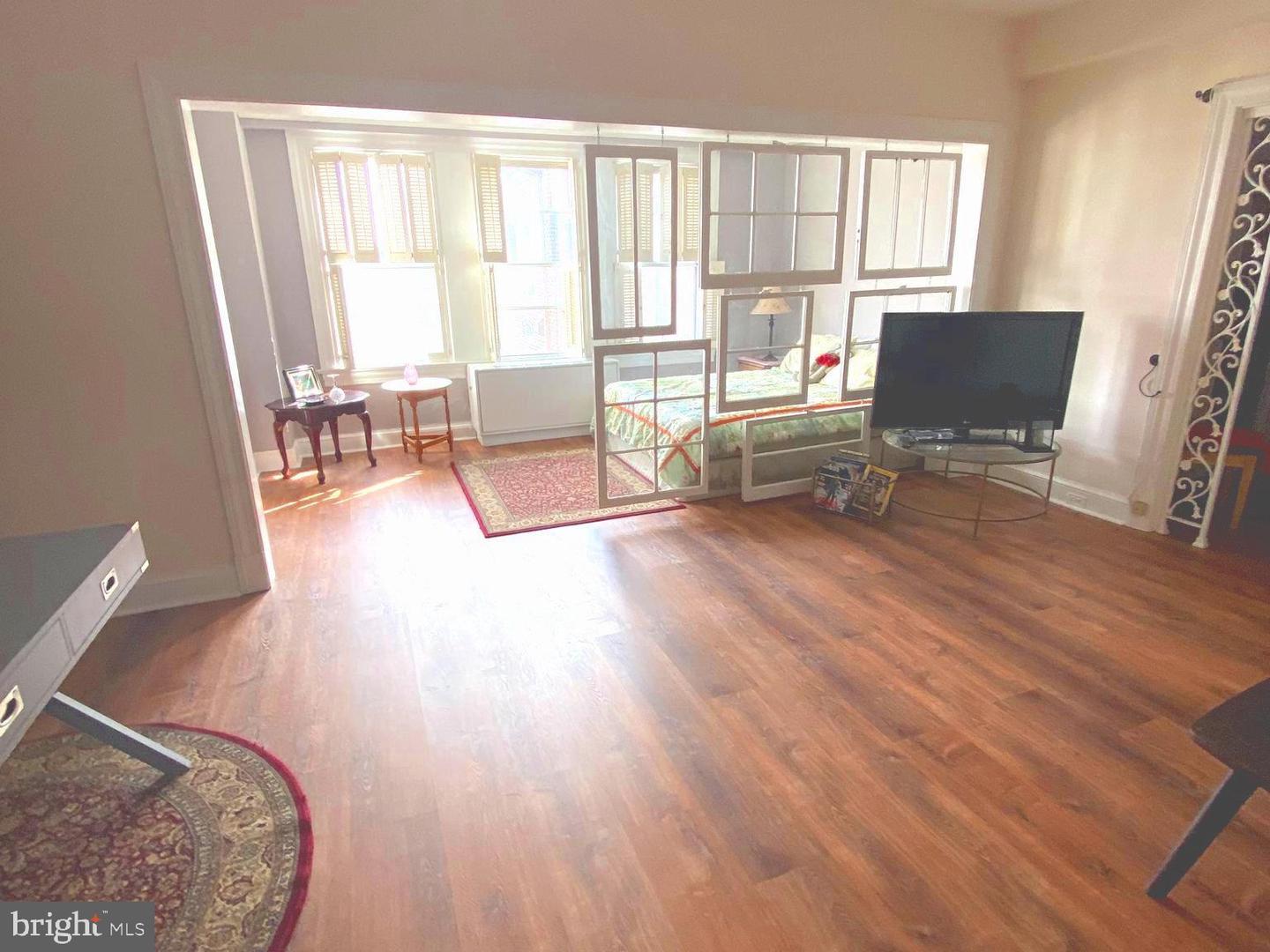 4000 Cathedral AVENUE NW Unit: 854-B