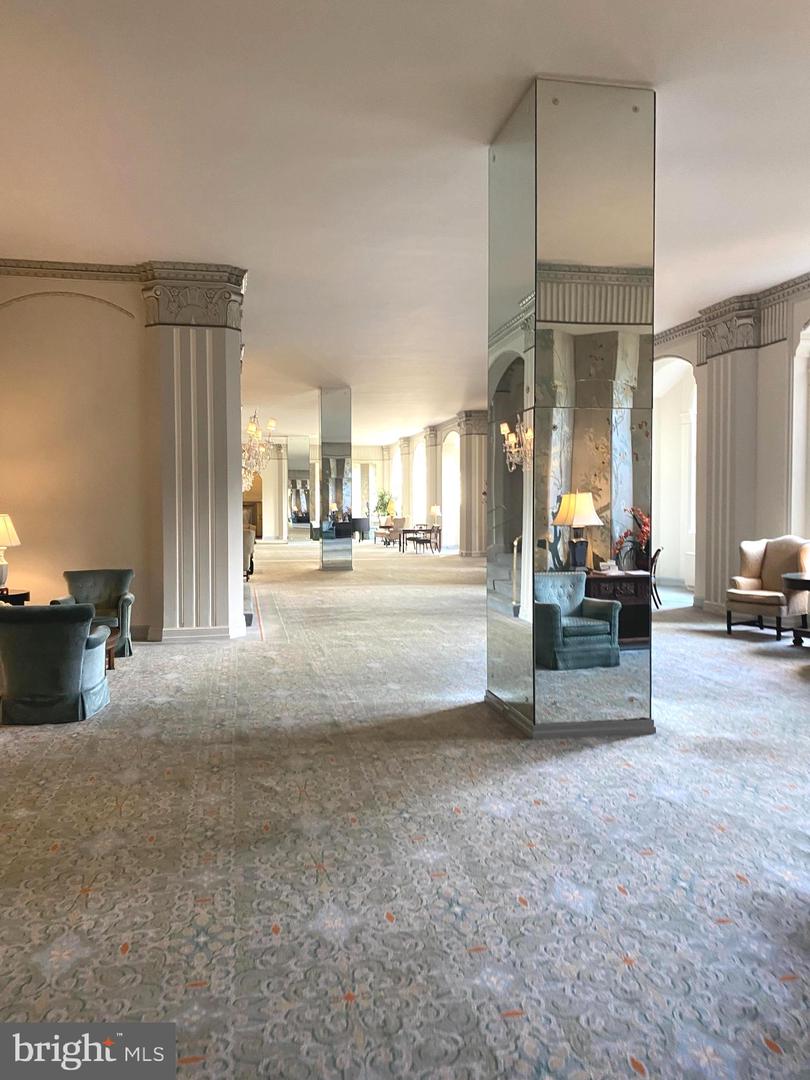 4000 Cathedral AVENUE NW Unit: 854-B