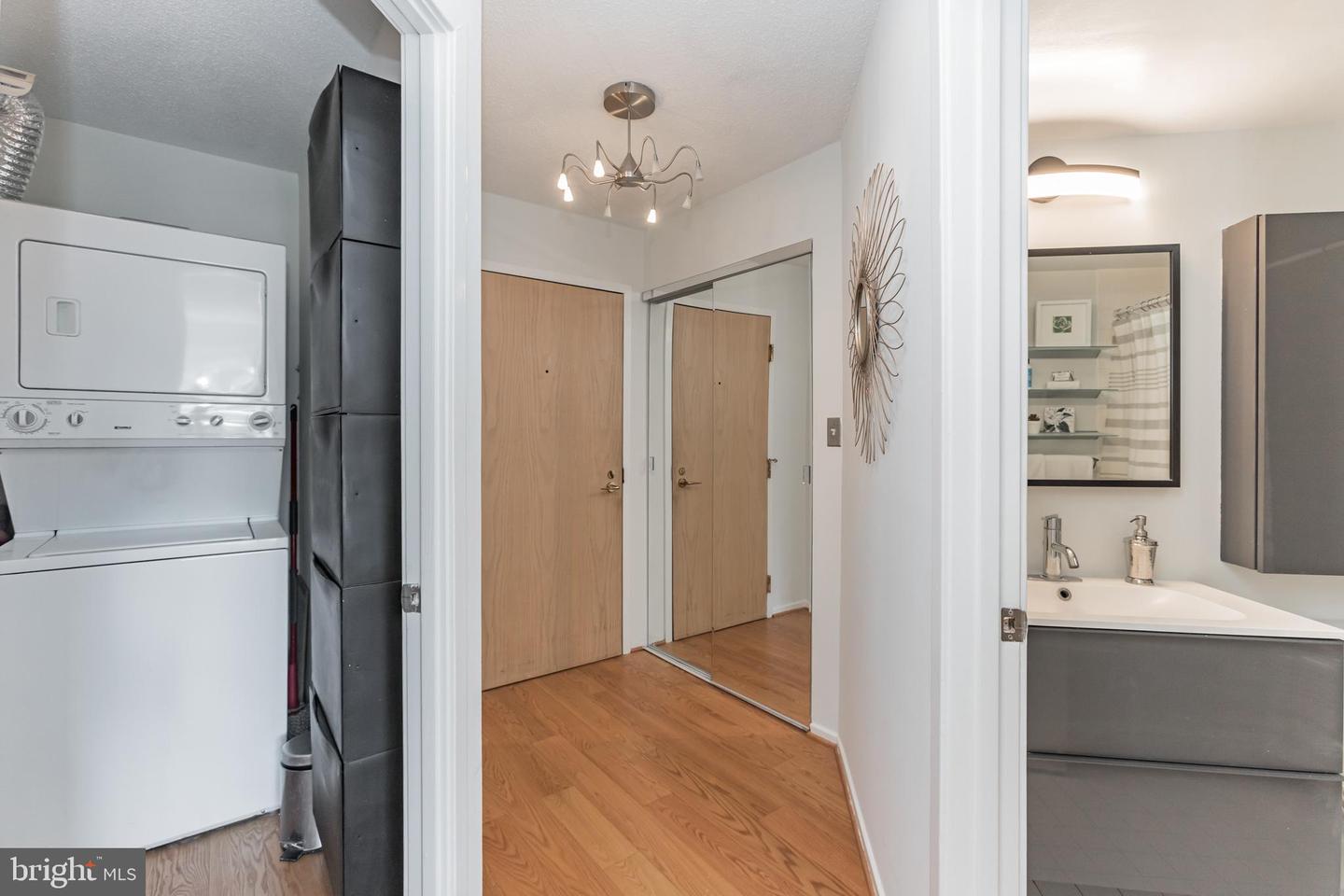 2111 Wisconsin AVENUE NW Unit: 512
