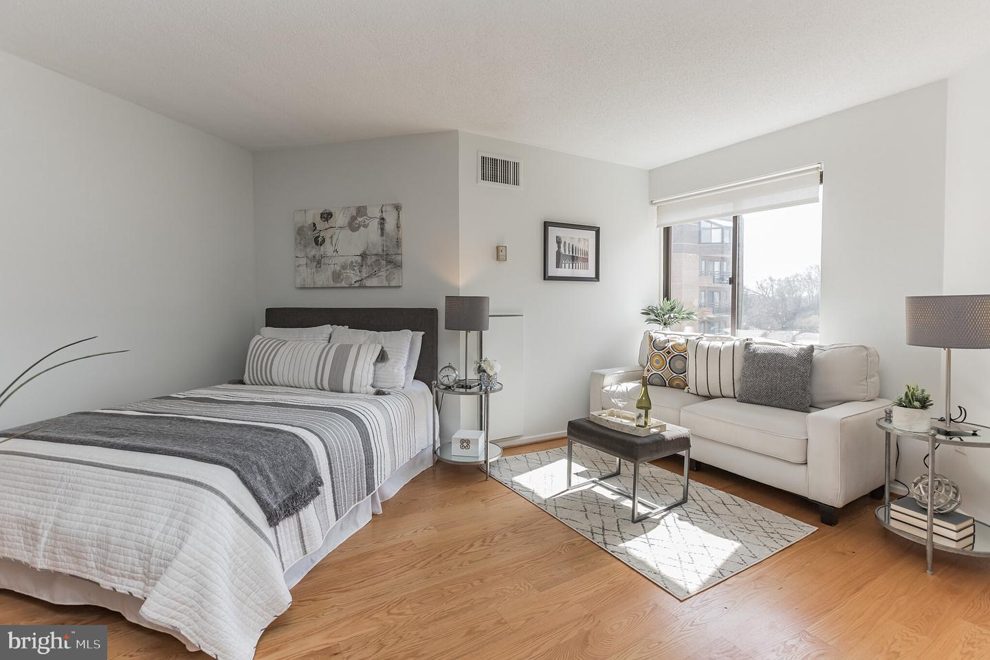 2111 Wisconsin AVENUE NW Unit: 512