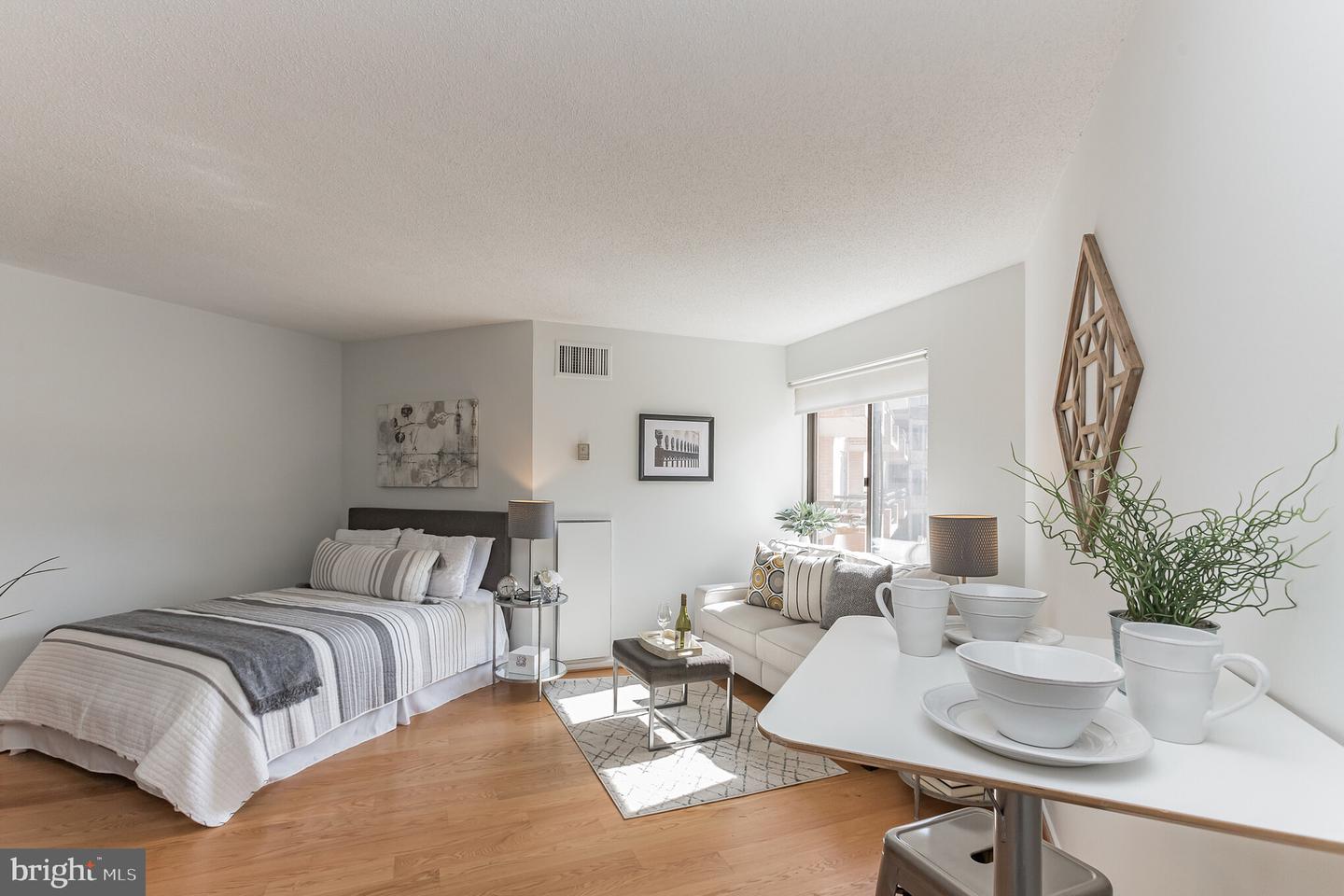 2111 Wisconsin AVENUE NW Unit: 512