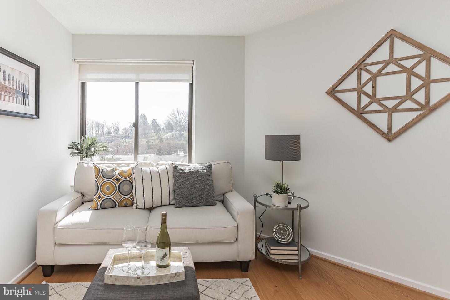 2111 Wisconsin AVENUE NW Unit: 512