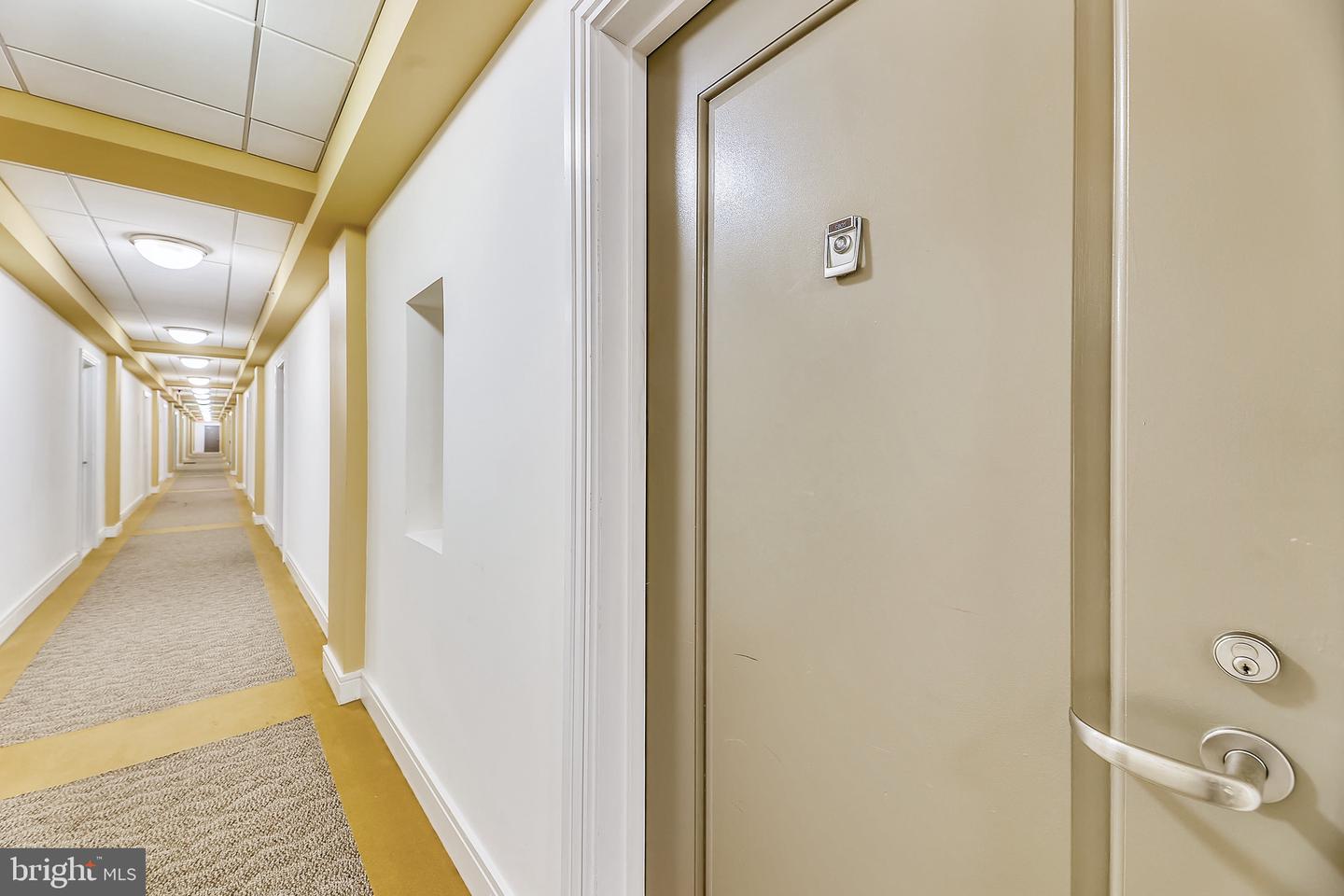 800 4th STREET SW Unit: S805