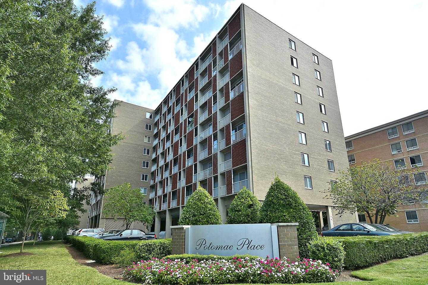 800 4th STREET SW Unit: S805
