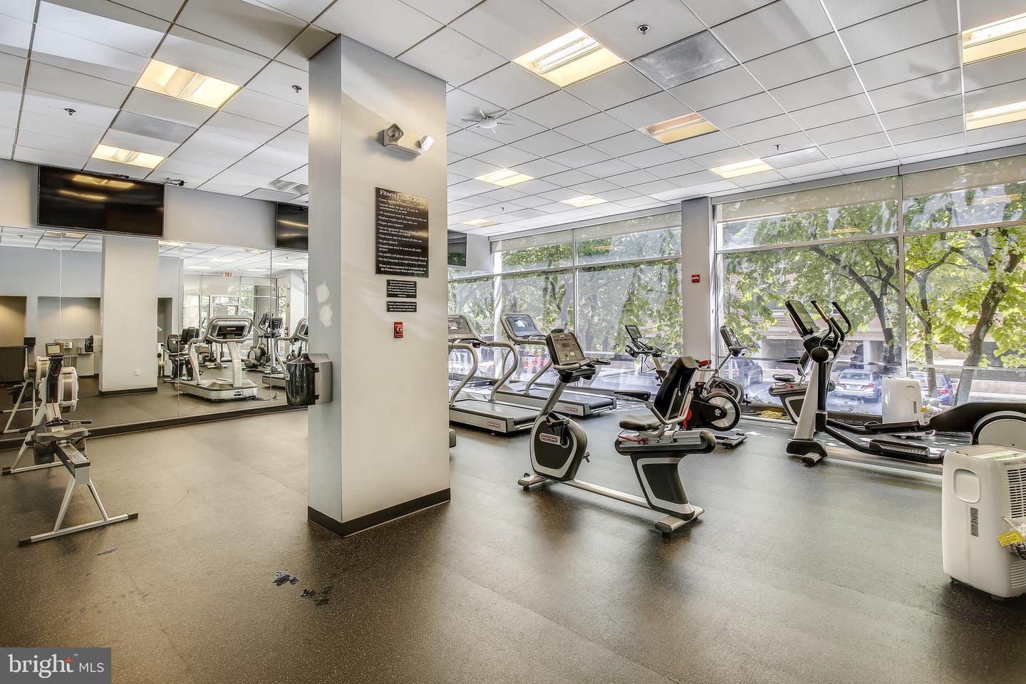 800 4th STREET SW Unit: S805