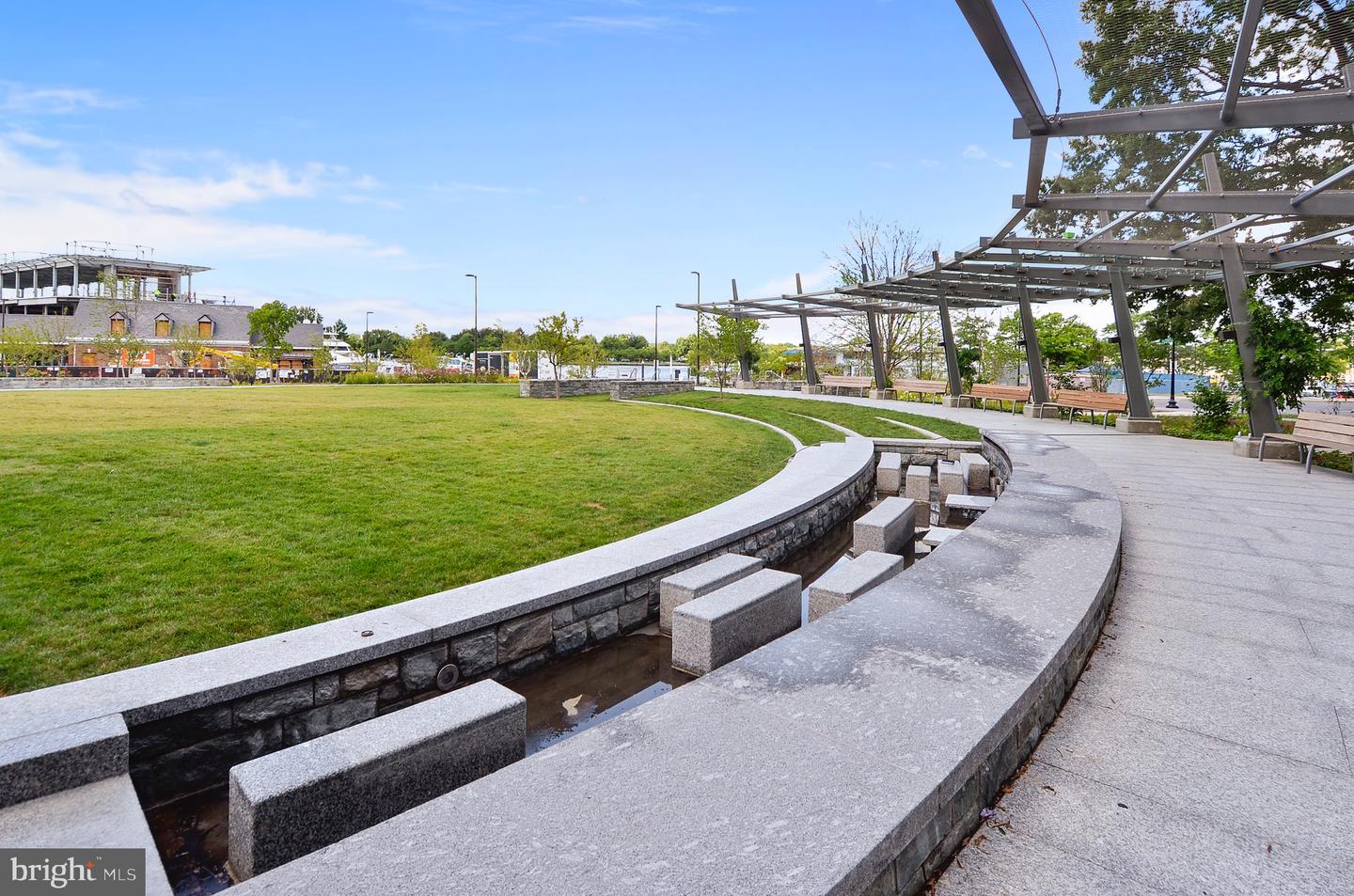 800 4th STREET SW Unit: S805