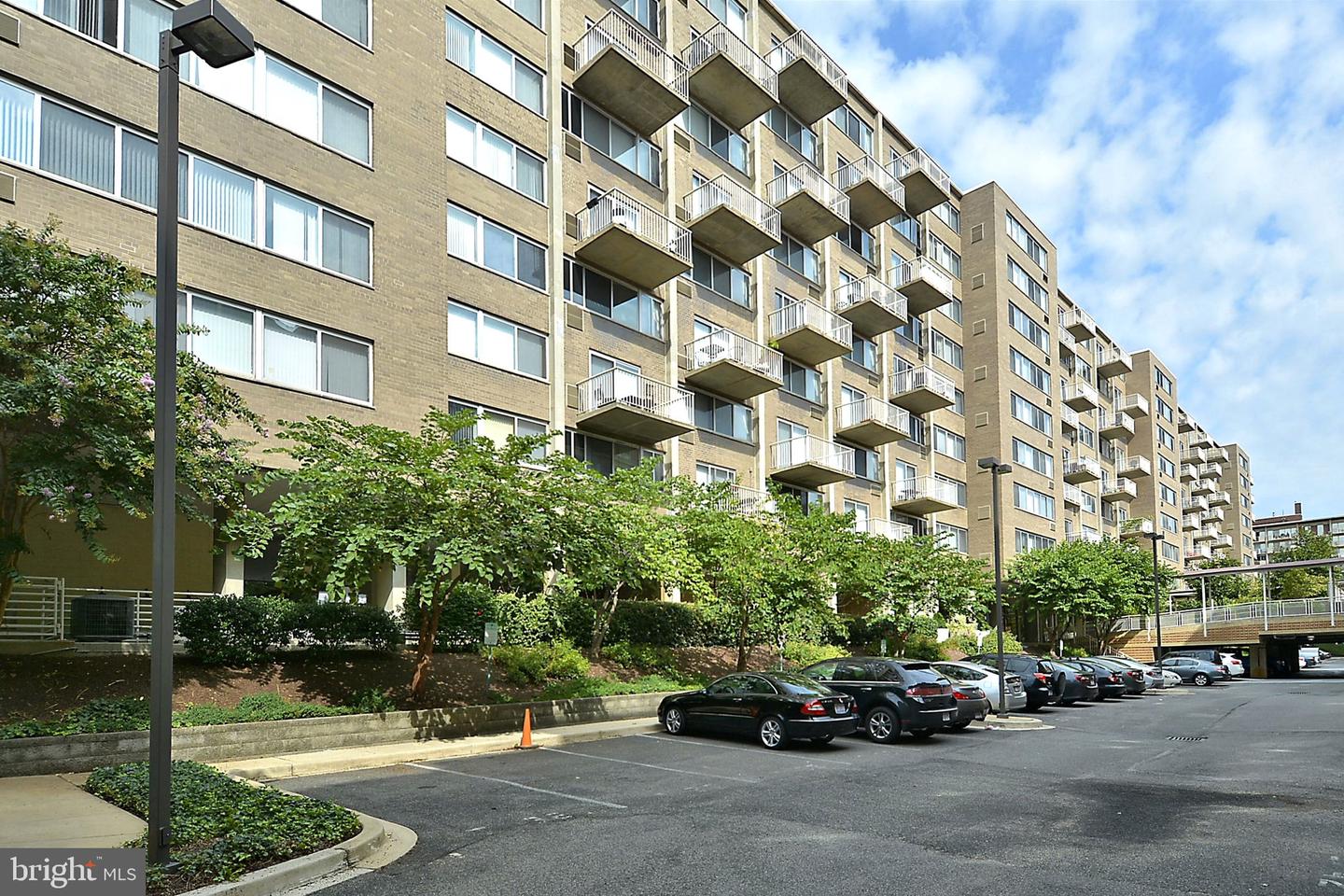 800 4th STREET SW Unit: S805