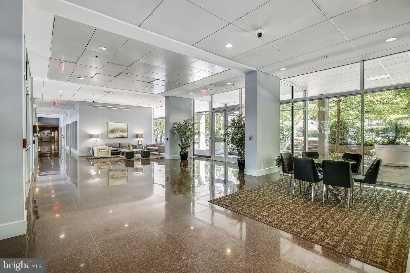 800 4th STREET SW Unit: S805
