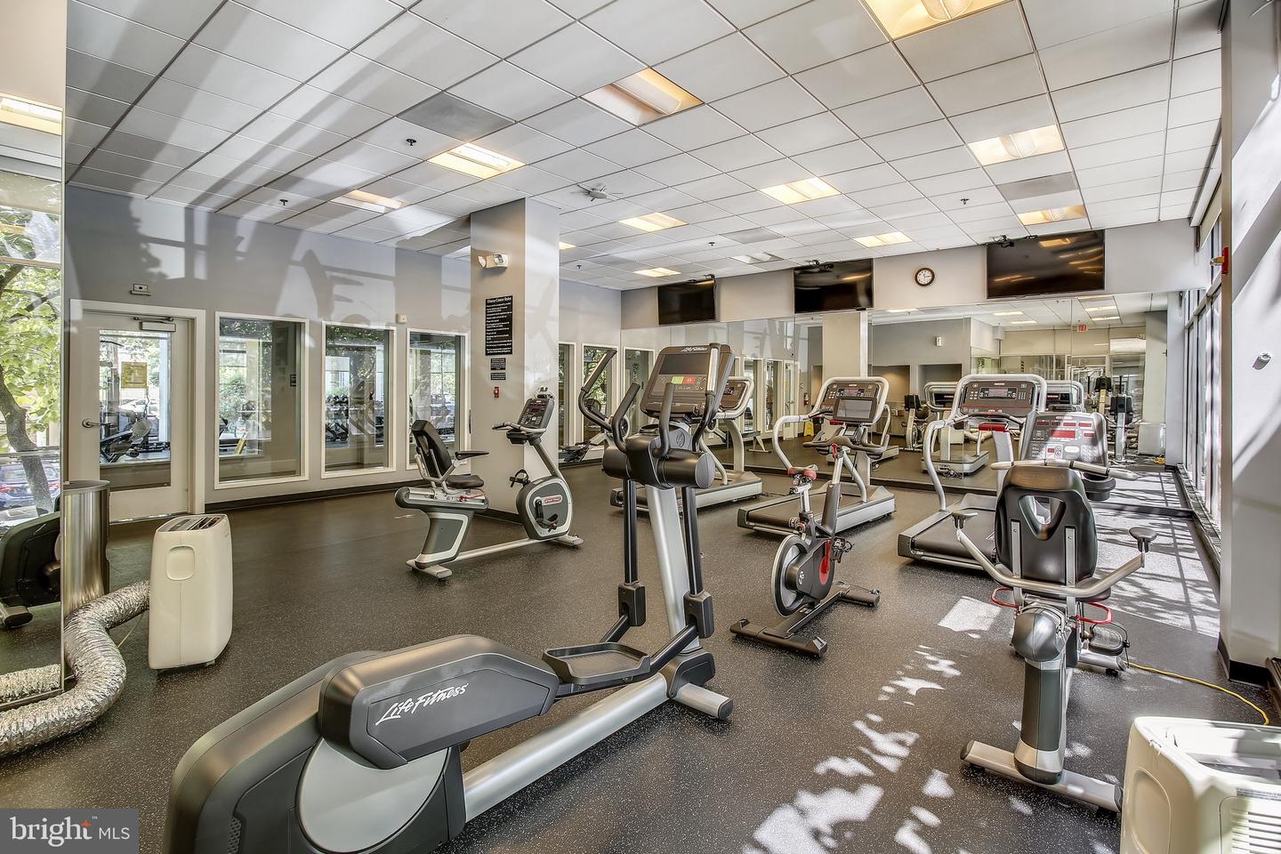 800 4th STREET SW Unit: S805
