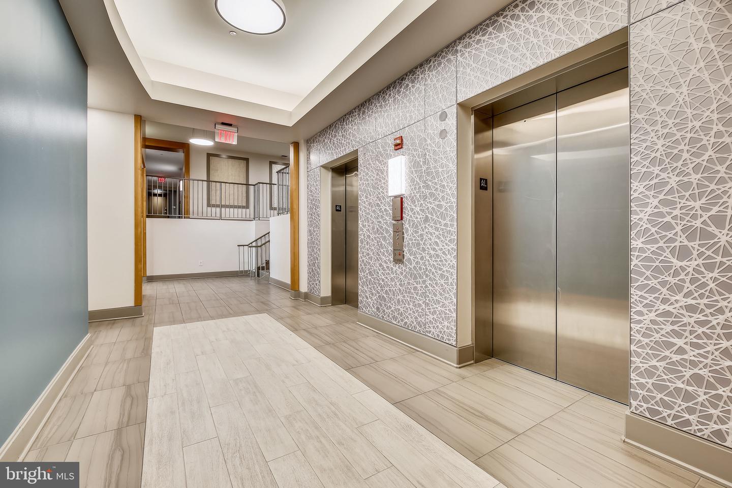 800 4th STREET SW Unit: S805
