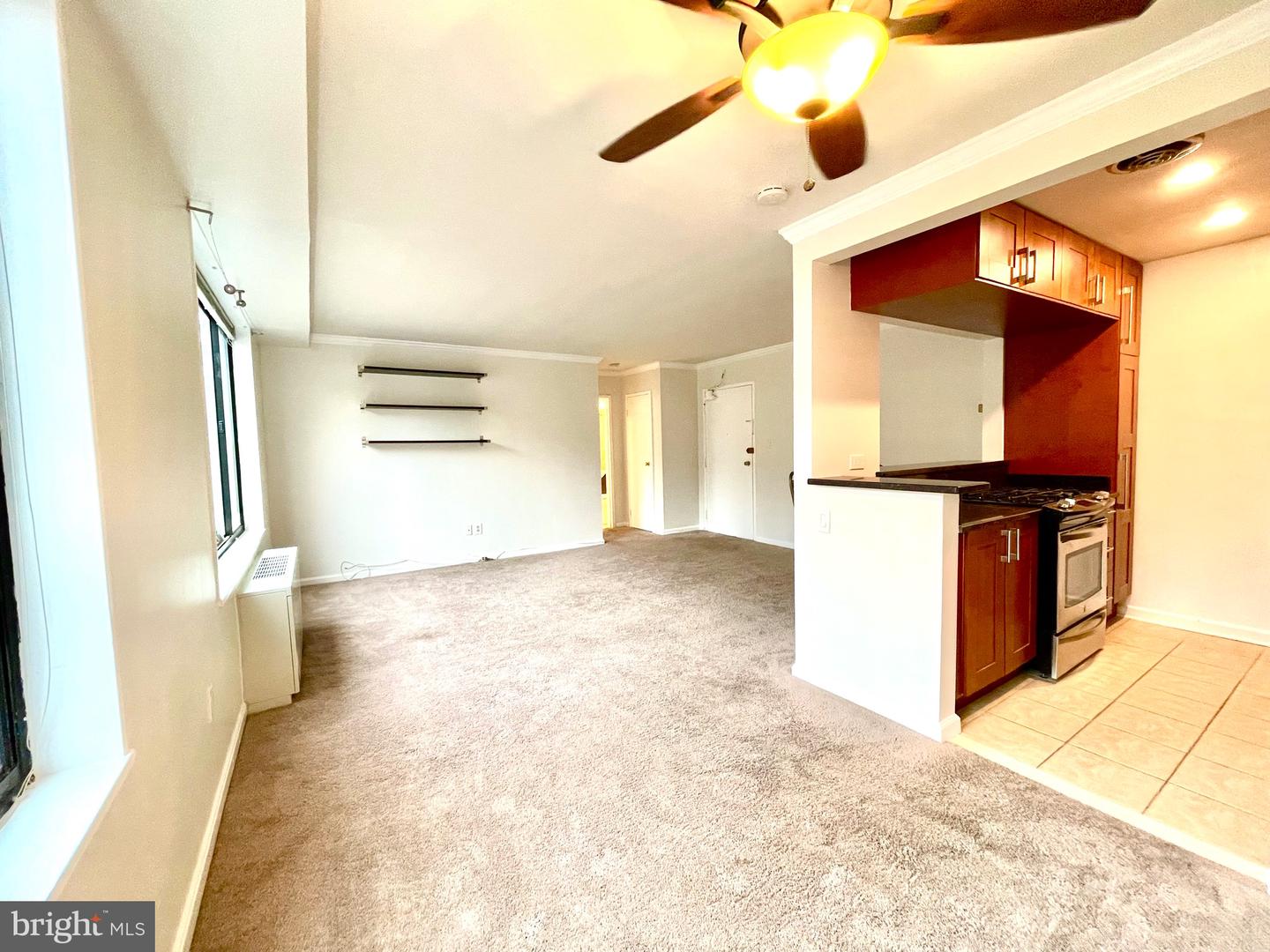 5112 MacArthur BOULEVARD NW Unit: 203