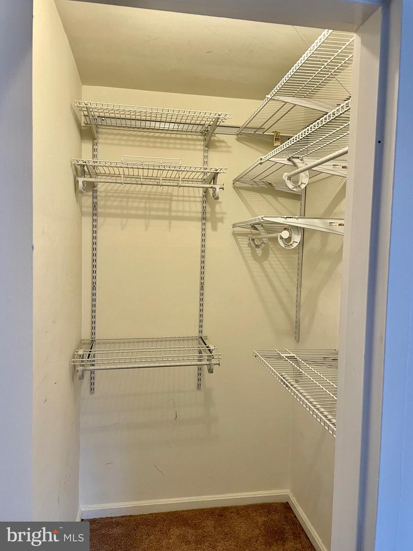 5112 MacArthur BOULEVARD NW Unit: 203