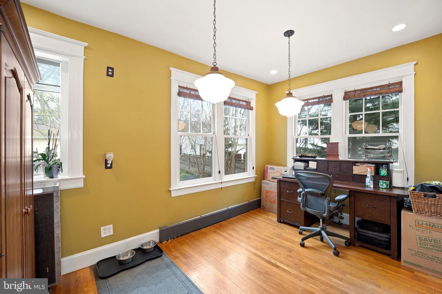 1207 Farragut STREET NW
