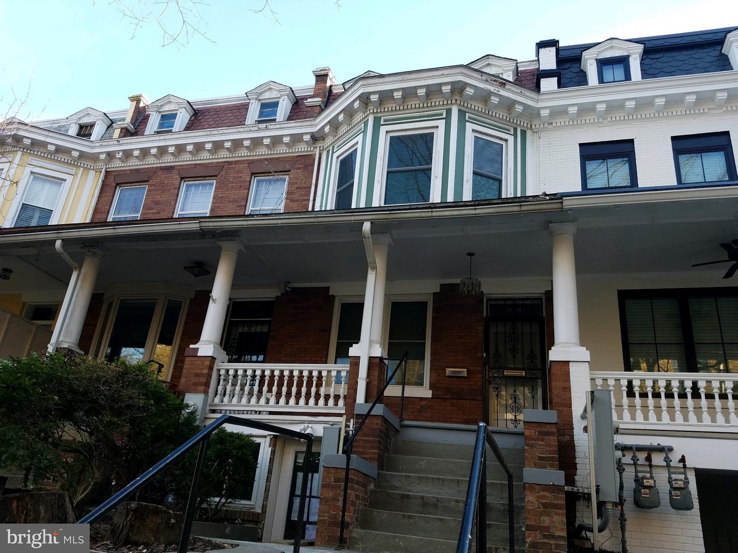 1890 Ontario PLACE NW