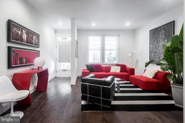 1890 Ontario PLACE NW