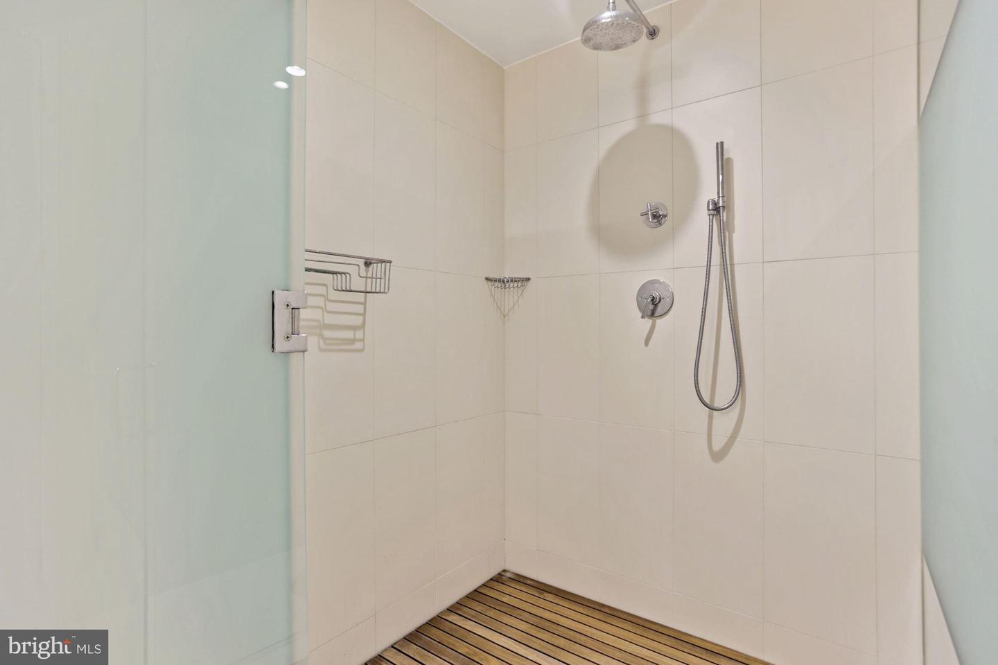1111 24th STREET NW Unit: 85
