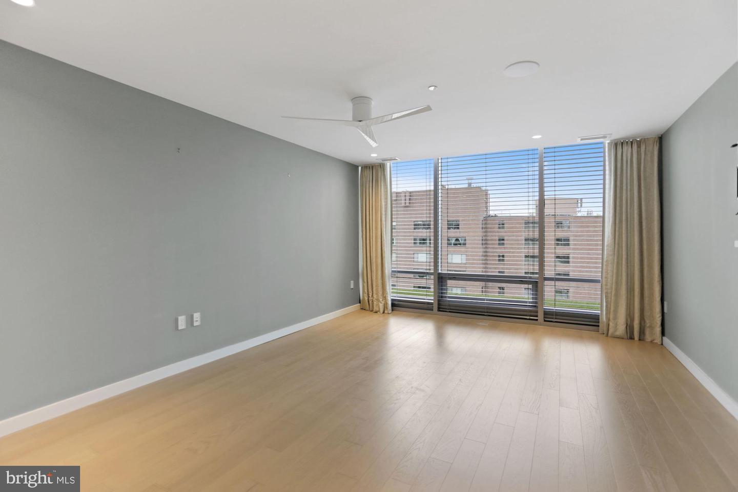 1111 24th STREET NW Unit: 85