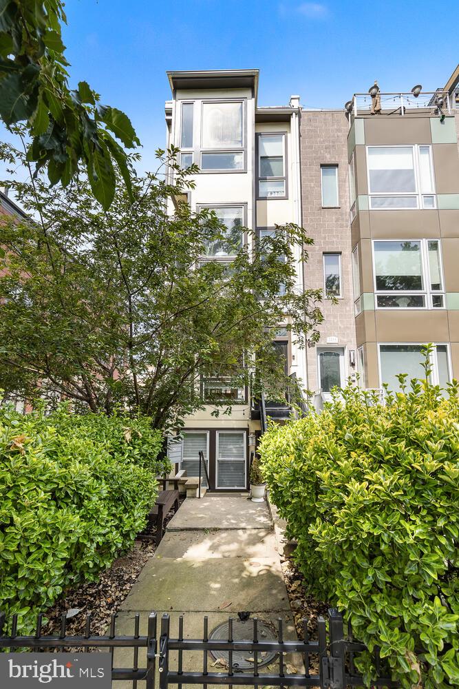 2212 11th STREET NW Unit: 2