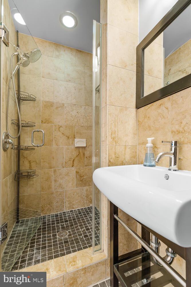 2212 11th STREET NW Unit: 2