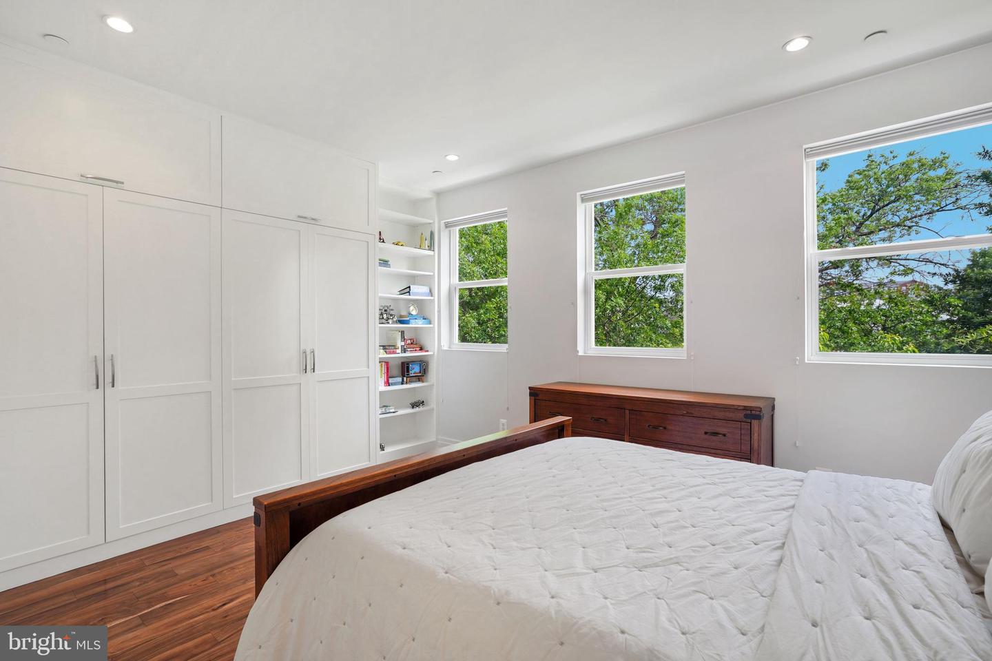 115 Quincy PLACE NE Unit: 2